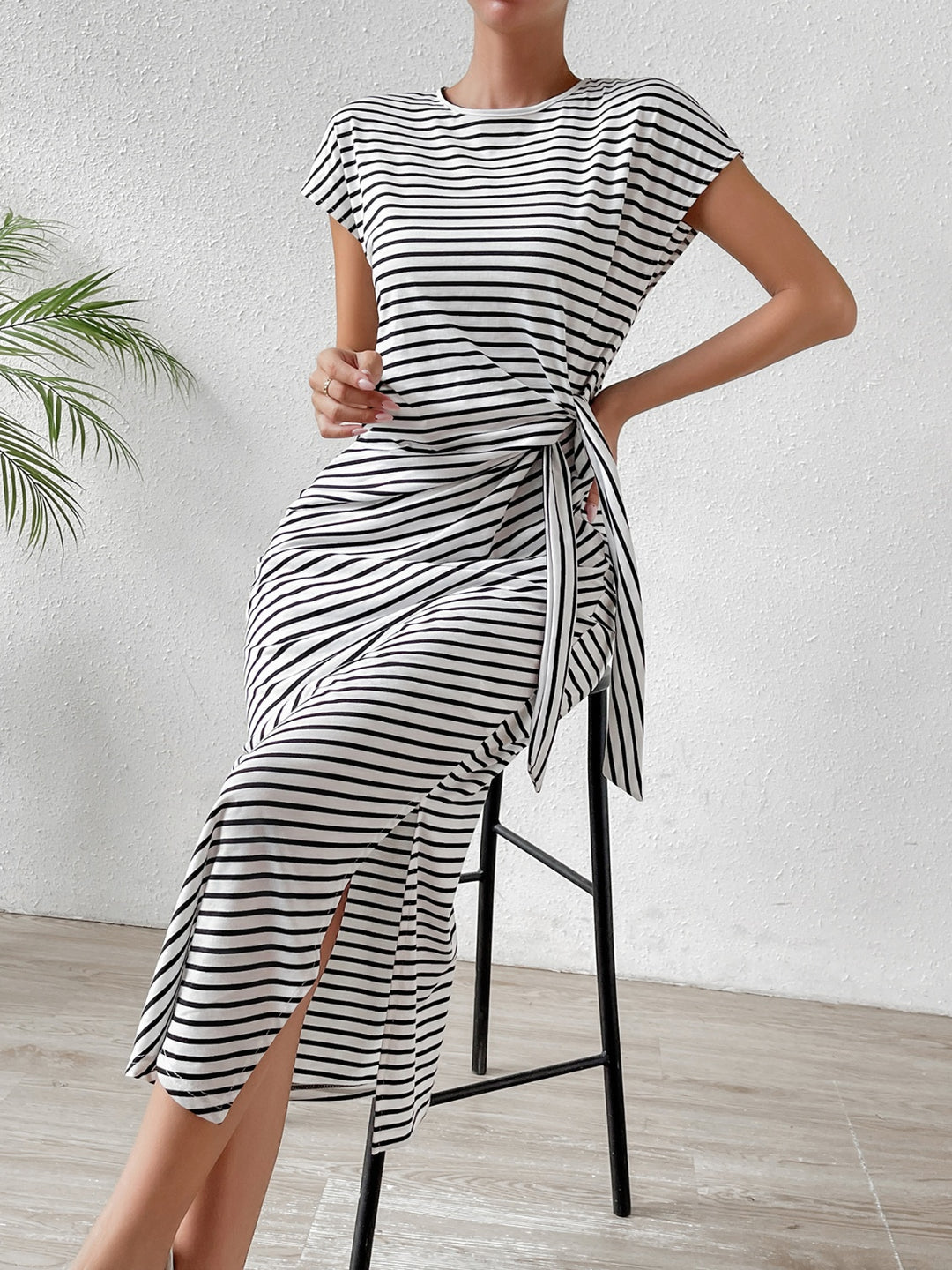 Chic Tied Striped Short Sleeve Dress with Round Neck