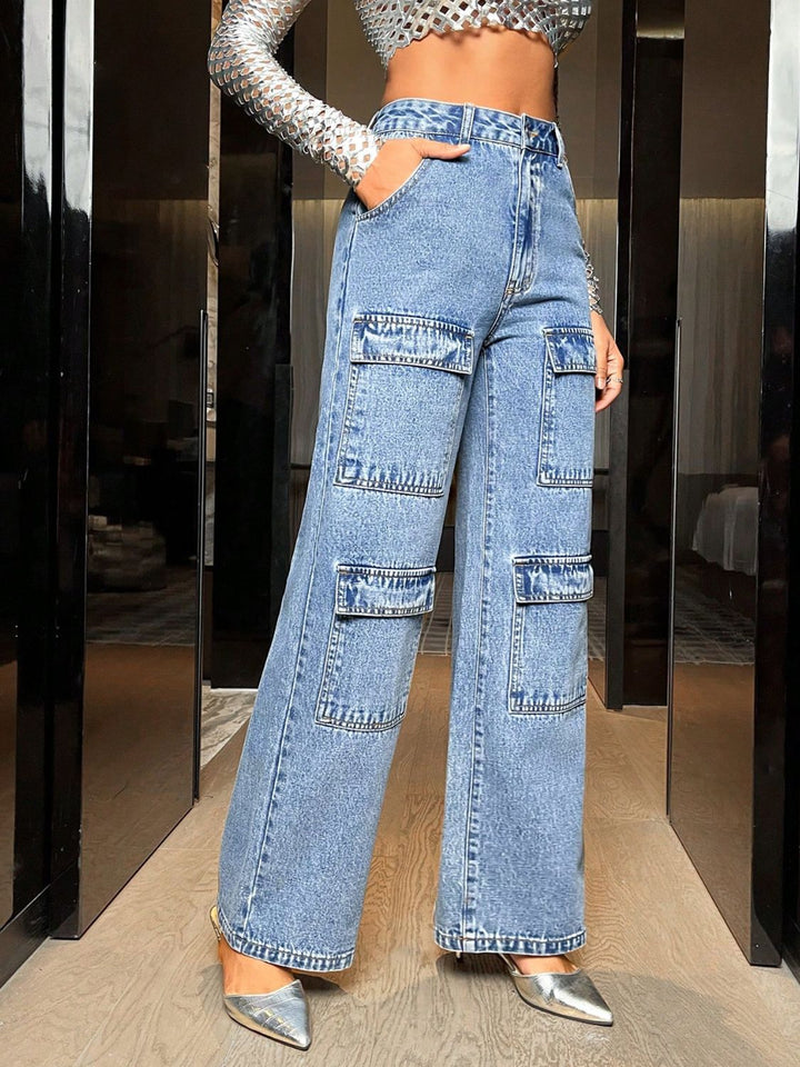 Chic High-Waisted Wide Leg Jeans with Functional Pockets