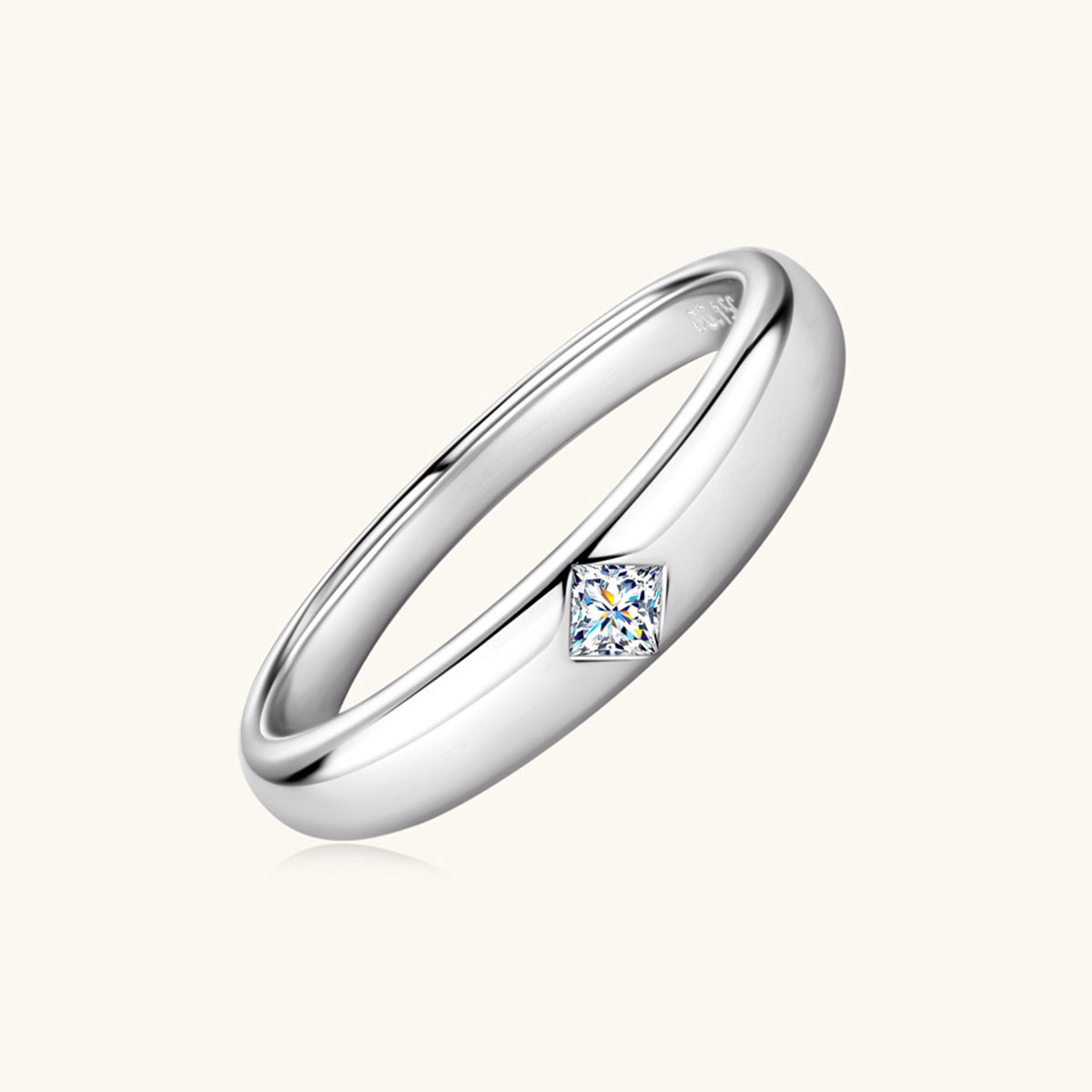 Elegant 925 Sterling Silver Inlaid Moissanite Ring