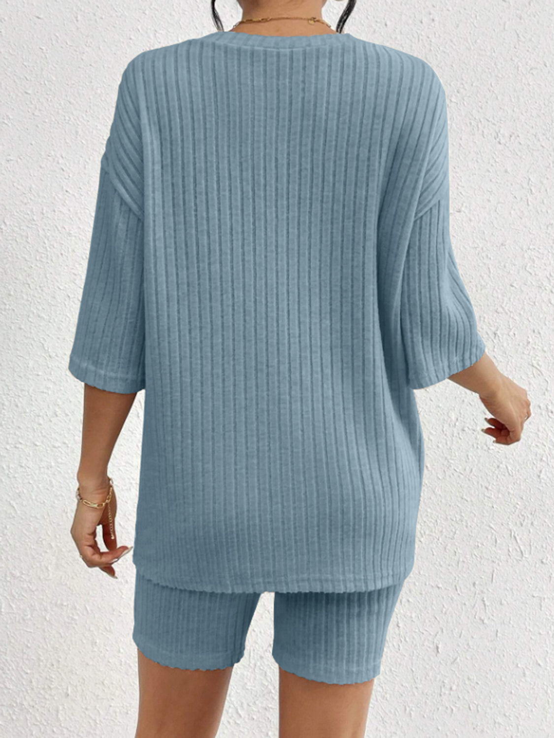 Ribbed Lounge Set: Stylish Top and Shorts for Comfort
