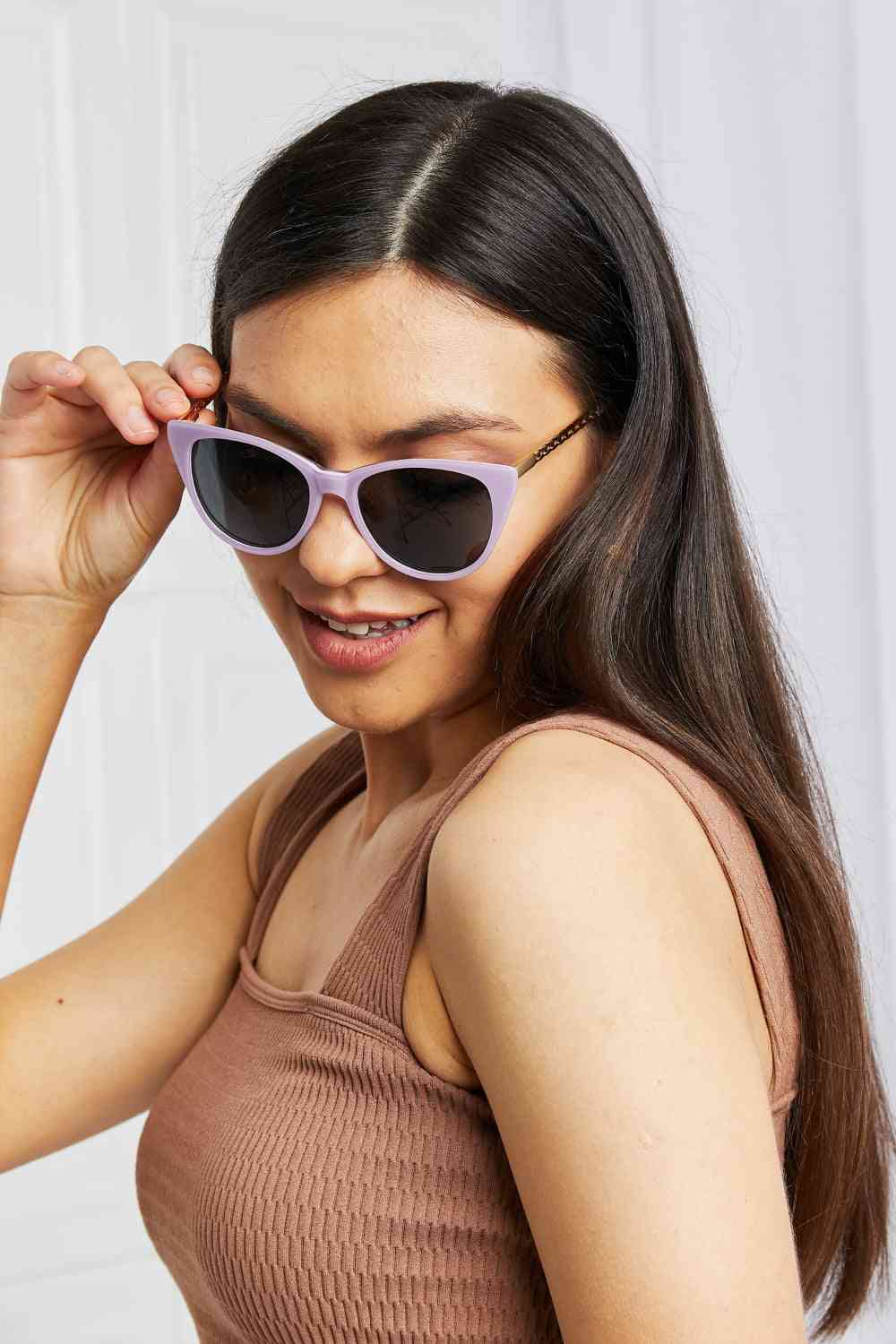 Chic Cat-Eye Fashion Sunglasses with Acetate Frames