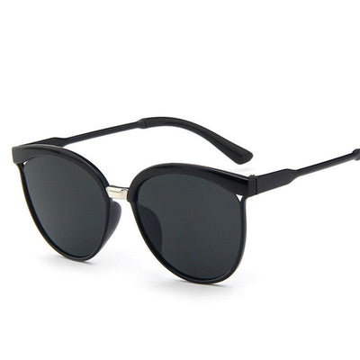 Elegant Cat Eye Designer Sunglasses for Women - Luxury Retro Outdoor Eyewear with UV400 Protection
