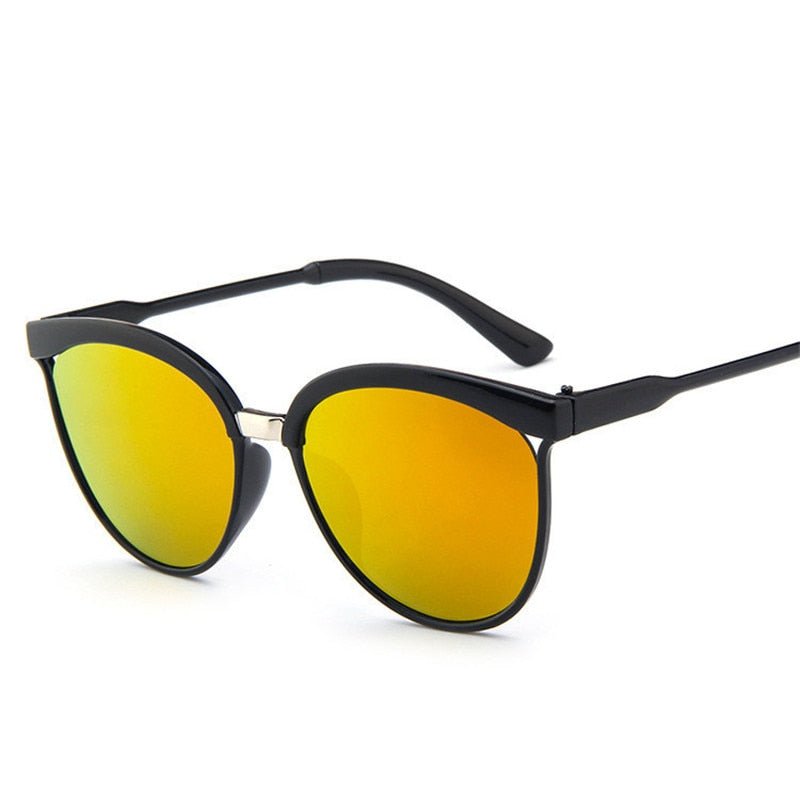 Elegant Cat Eye Designer Sunglasses for Women - Luxury Retro Outdoor Eyewear with UV400 Protection