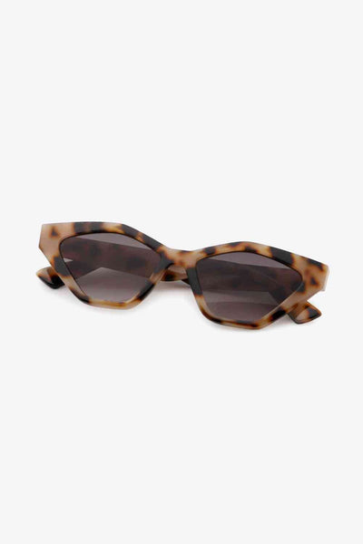 Chic Cat Eye UV400 Sunglasses in Durable Polycarbonate