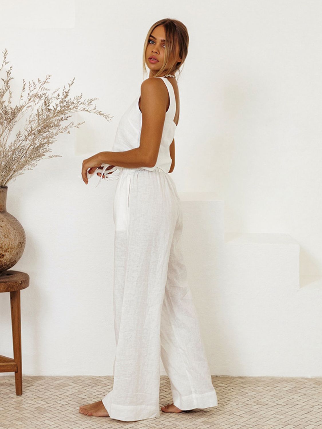 Elegant Square Neck Sleeveless Top and Trousers Set Sale