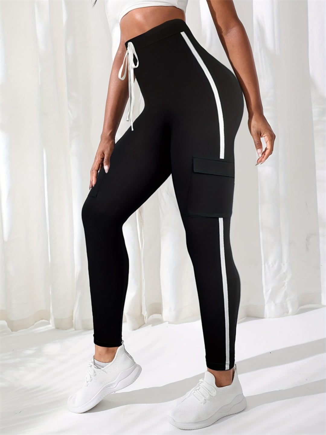 Chic High-Waisted Skinny Trousers with Functional Pockets