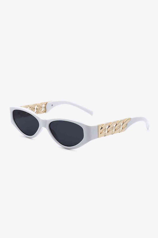 Chic Cat Eye Sunglasses with Chain Detail Temples