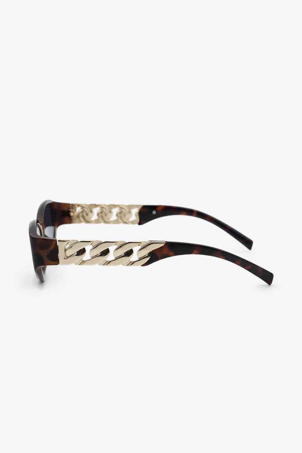 Chic Cat Eye Sunglasses with Chain Detail Temples