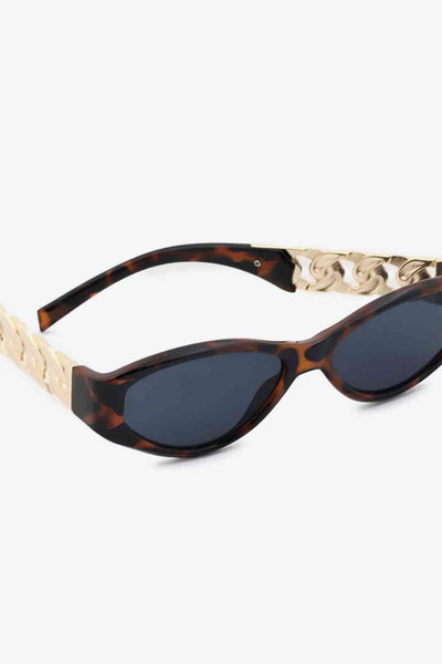 Chic Cat Eye Sunglasses with Chain Detail Temples