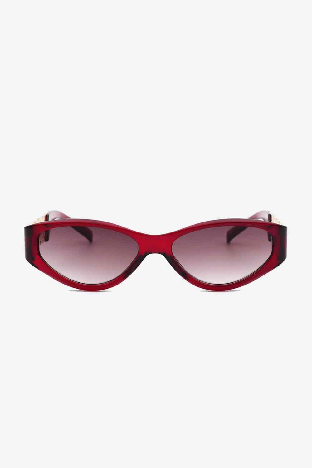 Chic Cat Eye Sunglasses with Chain Detail Temples