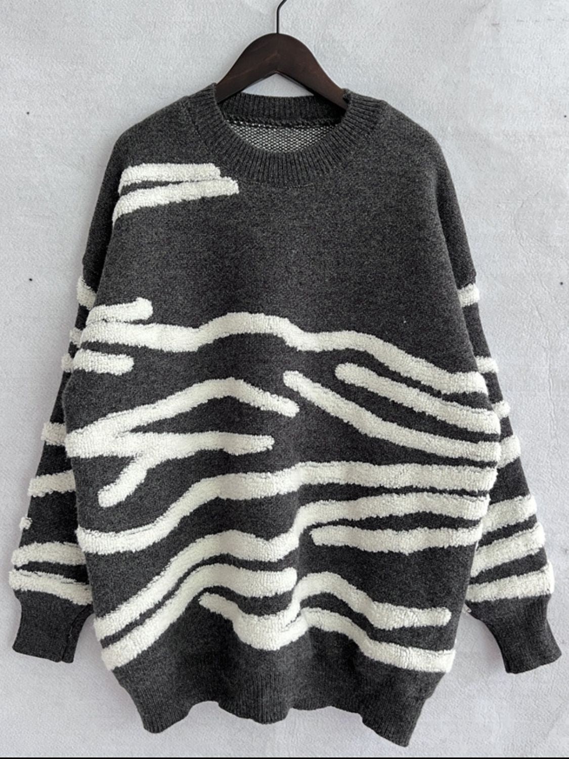 Chic Contrast Long Sleeve Knit Sweater for Stylish Comfort