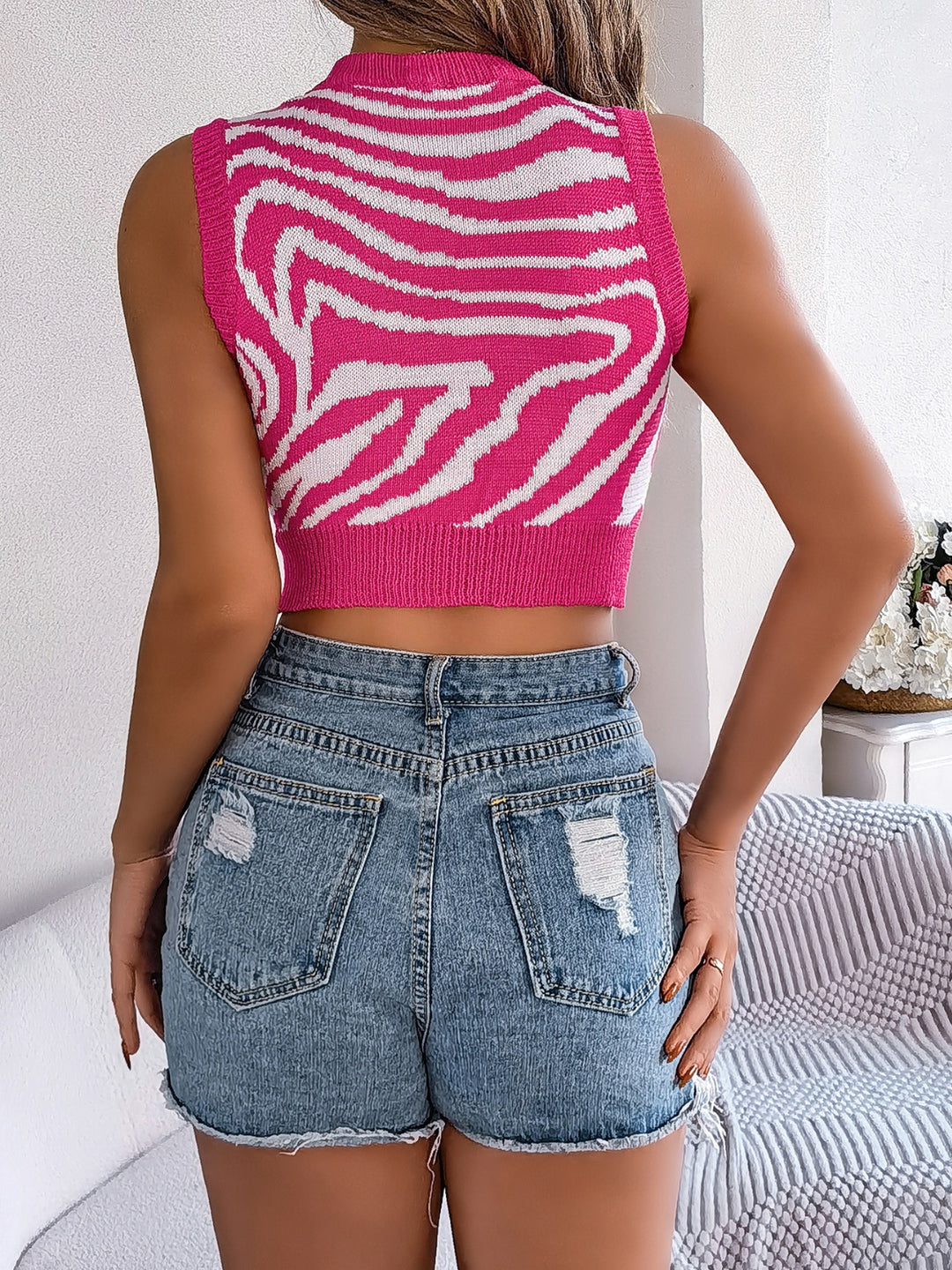 Exotic Chic Cutout Animal Print Tank Top for Stylish Women