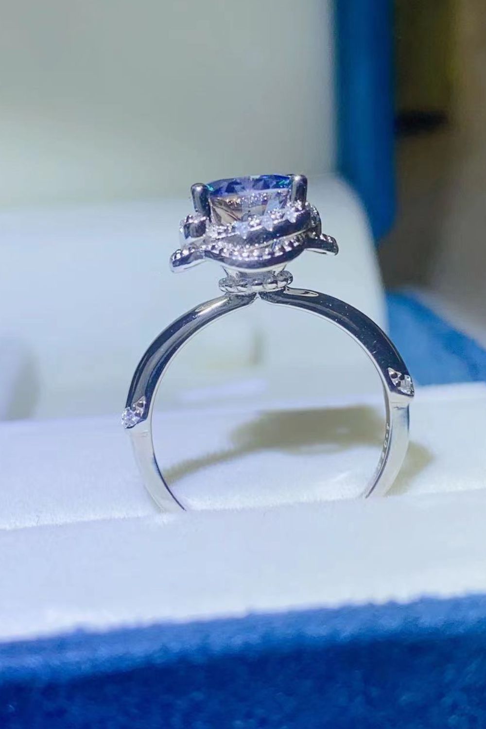 2 Carat Moissanite Contrast 925 Sterling Silver Ring Design
