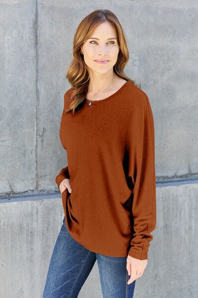 Essential Long Sleeve Round Neck Tee for Any Occasion