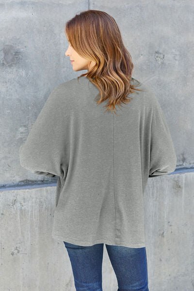 Essential Long Sleeve Round Neck Tee for Any Occasion