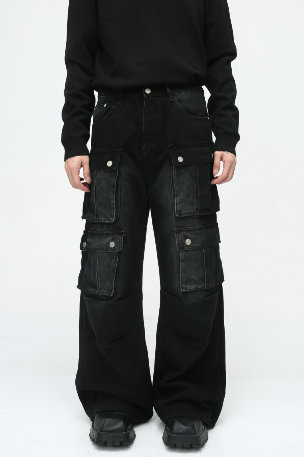 Multi-Pocket Cargo Wide-Leg Jeans for Effortless Style