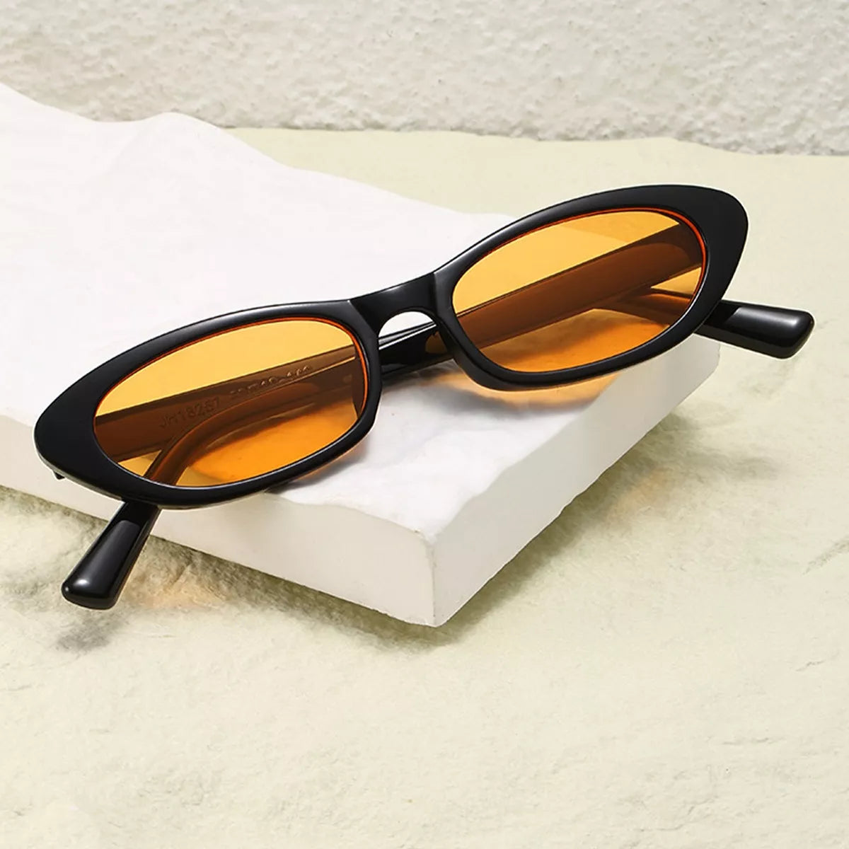 Vintage Oval Frame Sunglasses