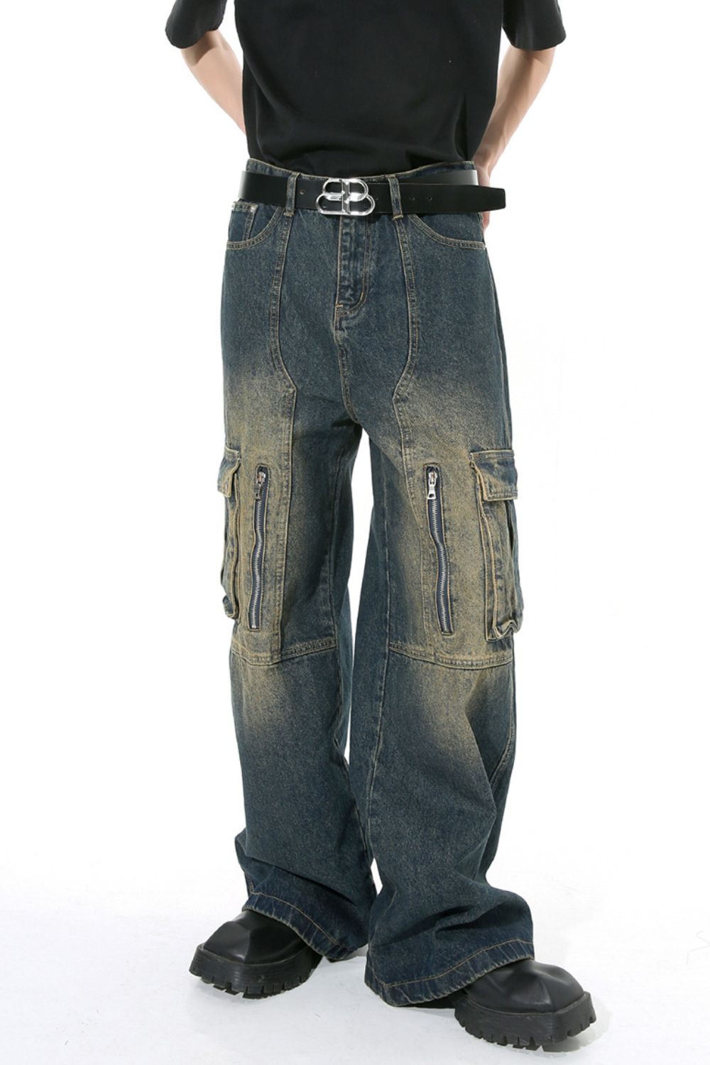 Mid Rise Jeans with Cargo Pockets for Stylish Comfort
