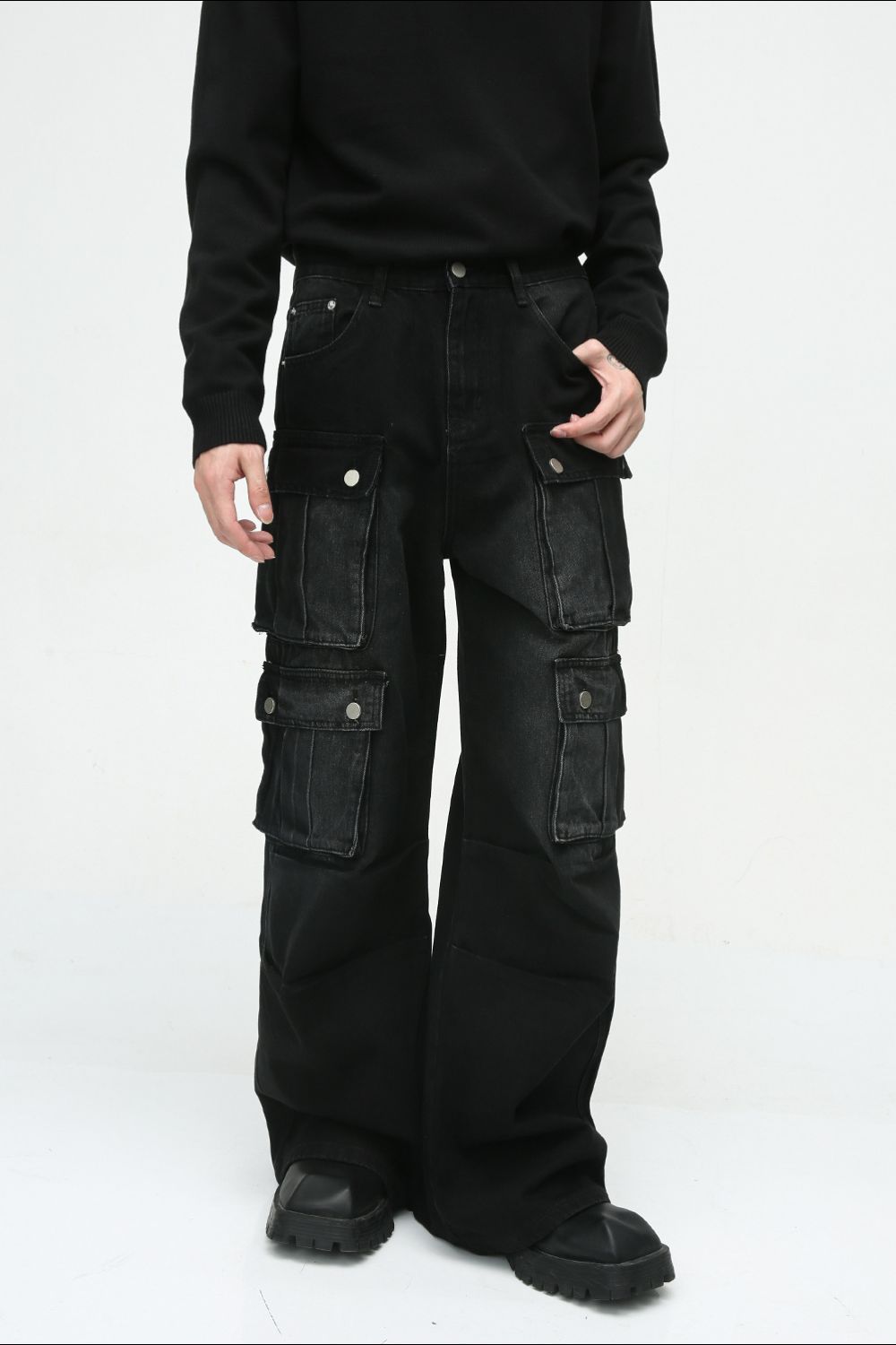 Multi-Pocket Cargo Wide-Leg Jeans for Effortless Style