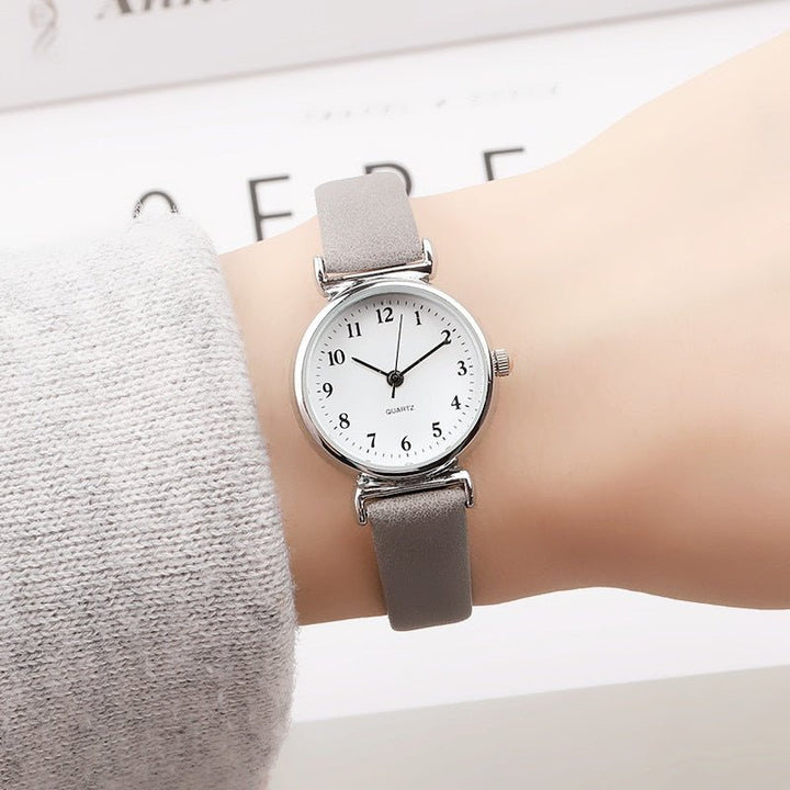 Exquisite small retro leather female watch