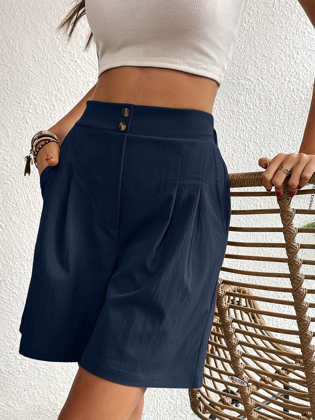 Elegant Ruched Elastic Waist Shorts with Pockets