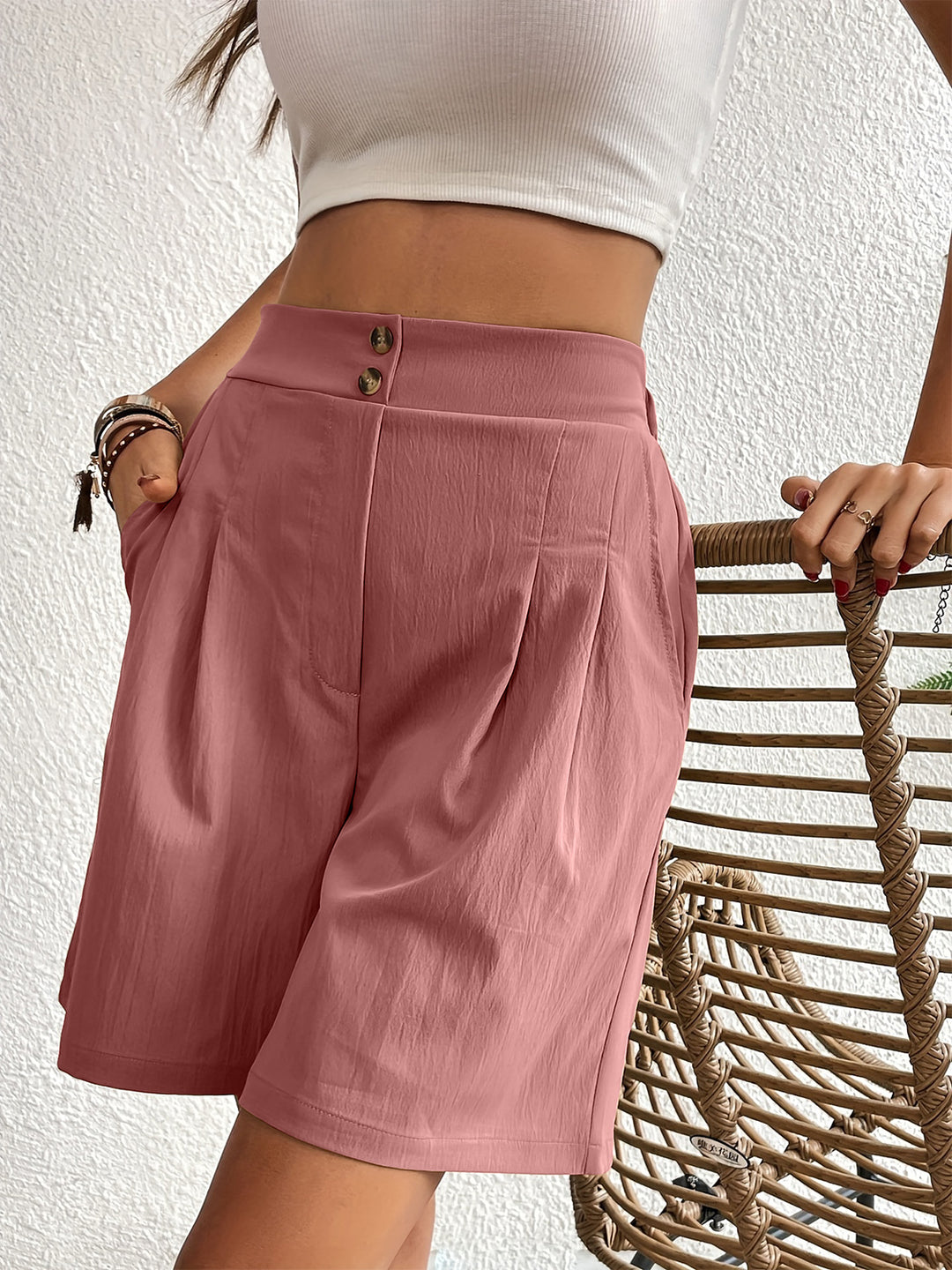 Elegant Ruched Elastic Waist Shorts with Pockets