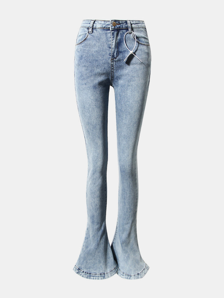 Stylish Bootcut Jeans with Chic Button Closure and Practical Pockets