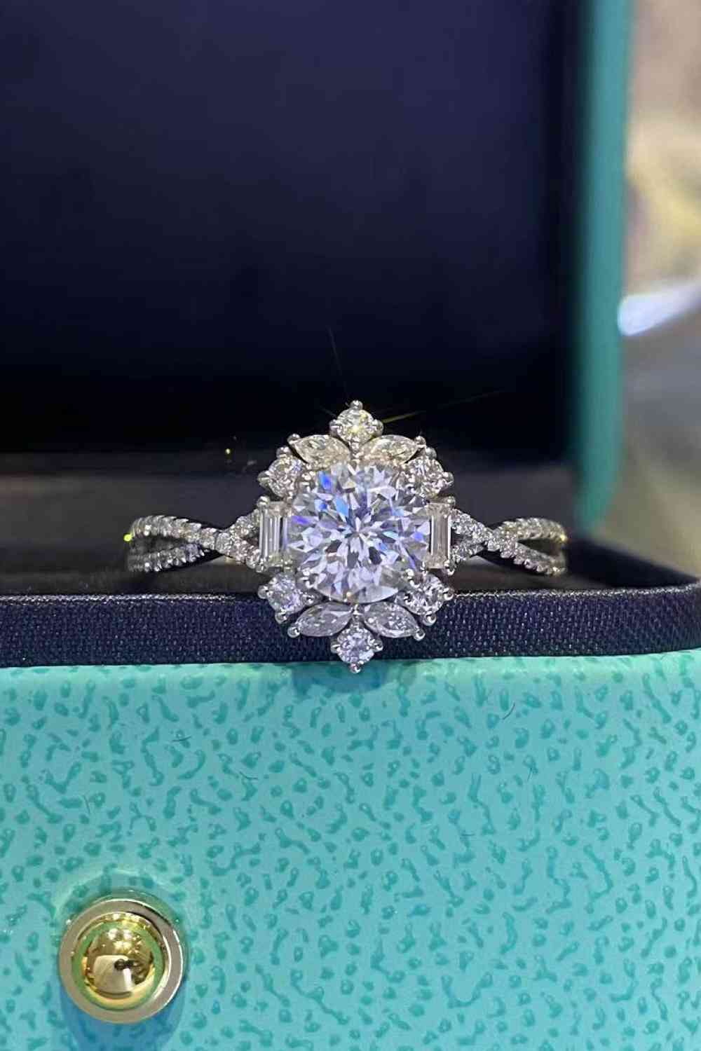 Floral 2 Carat Moissanite Crisscross Ring for Elegance