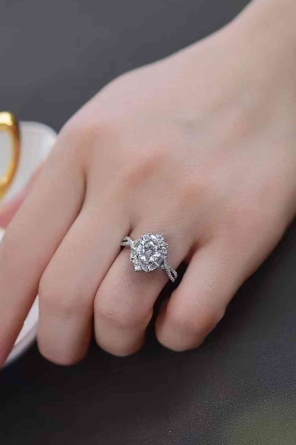 Floral 2 Carat Moissanite Crisscross Ring for Elegance