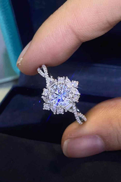 Floral 2 Carat Moissanite Crisscross Ring for Elegance