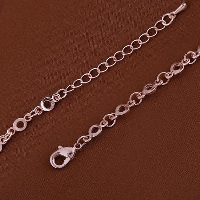 iMucci Lovely Cat Pendant Bangle for Cat Lovers Whimsical Charm Jewelry Accessory