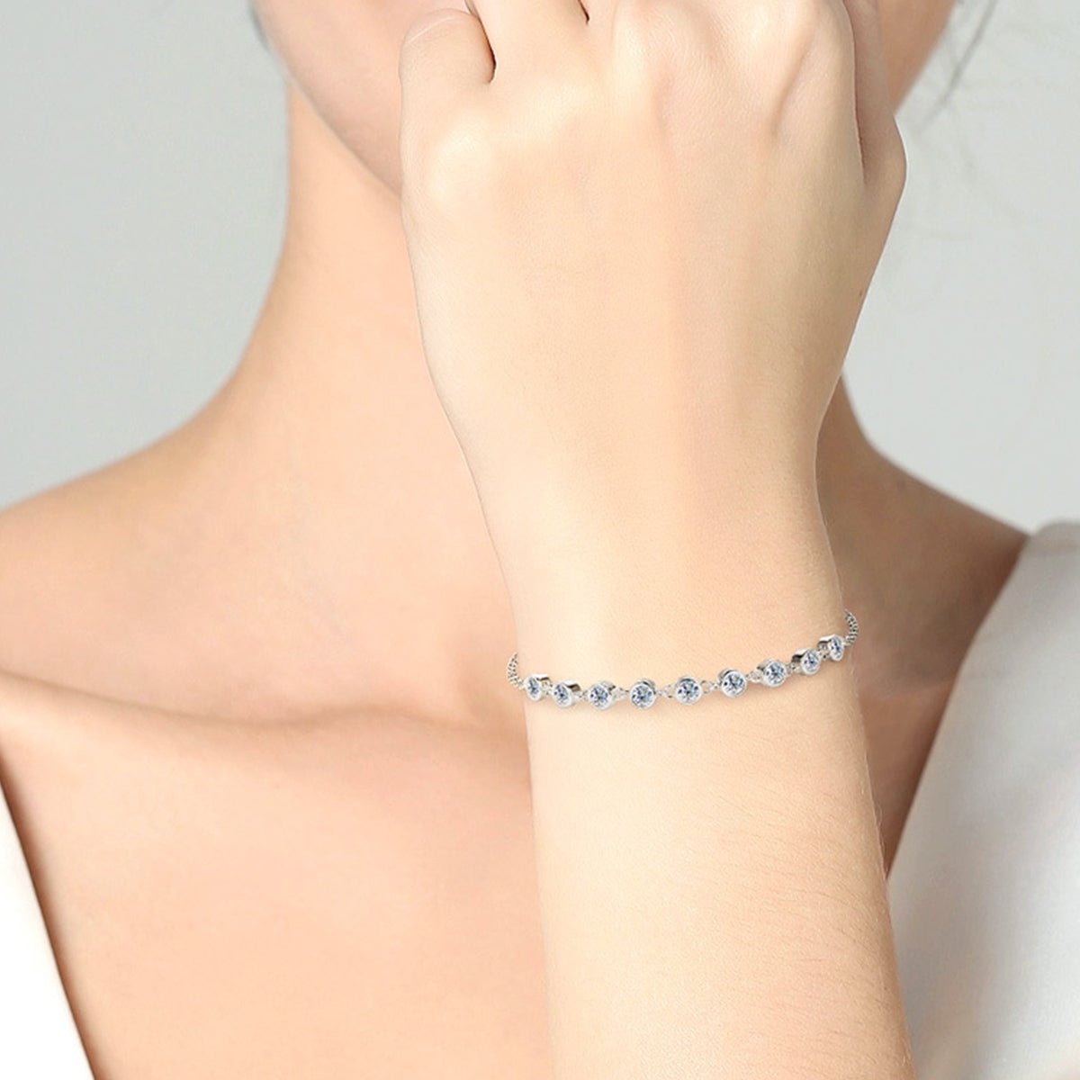 Inlaid Moissanite 925 Sterling Silver Bracelet for Elegance