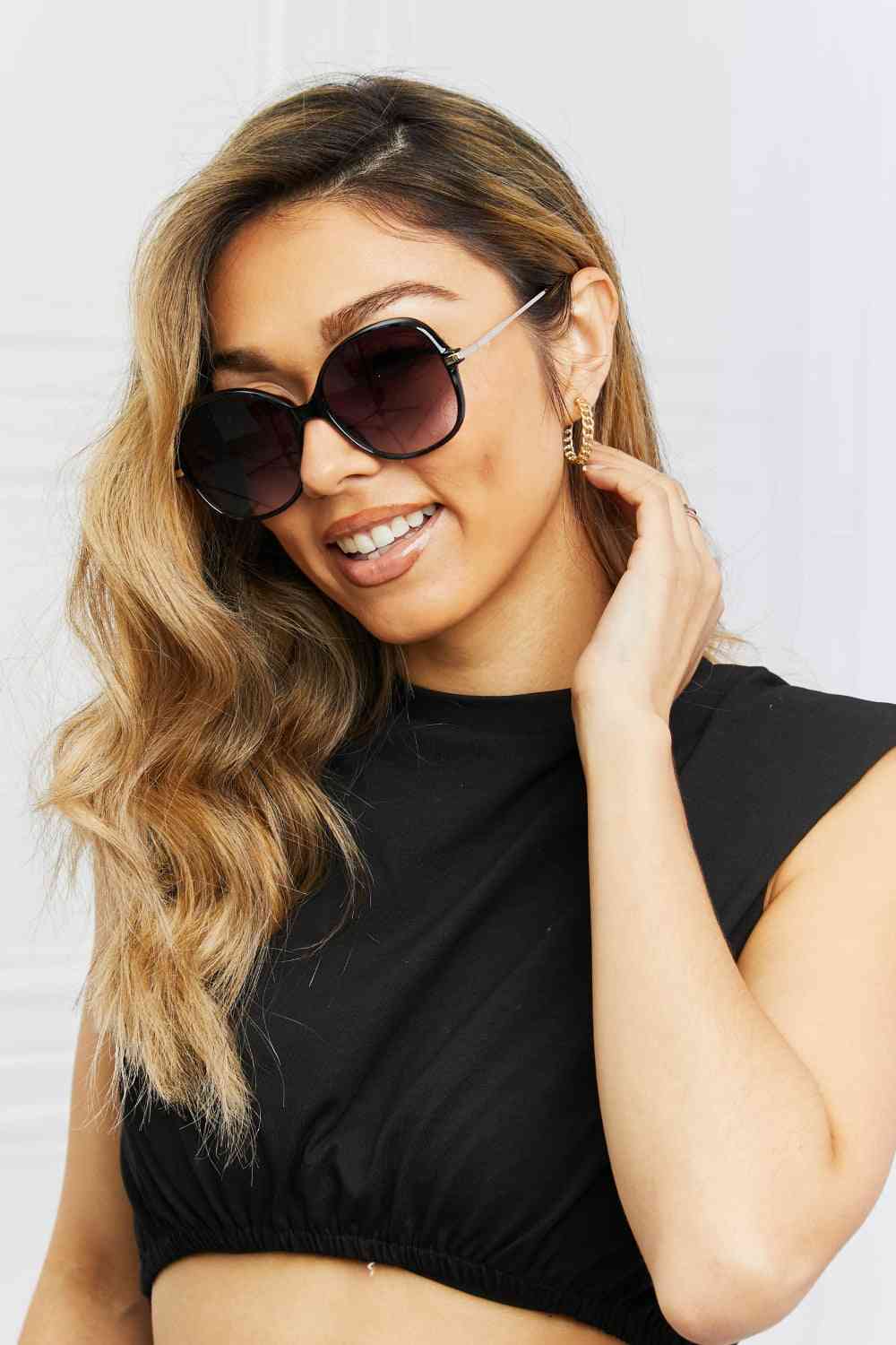 Chic Hybrid Full Rim Sunglasses for Ultimate UV Protection
