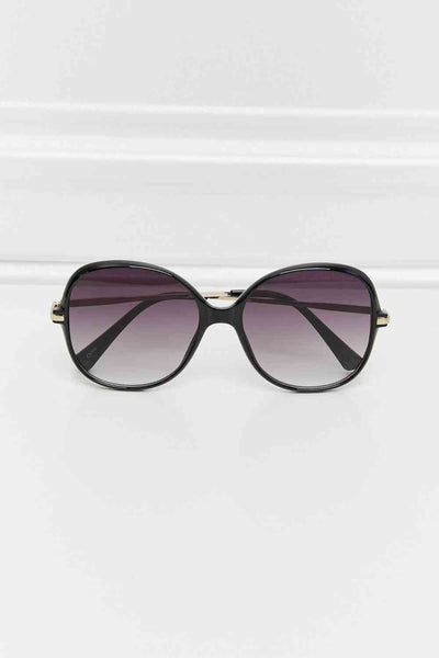 Chic Hybrid Full Rim Sunglasses for Ultimate UV Protection