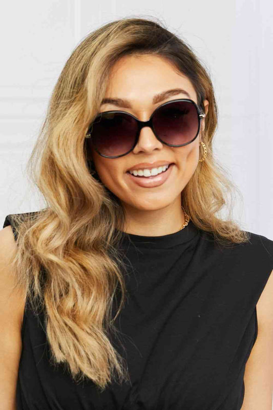 Chic Hybrid Full Rim Sunglasses for Ultimate UV Protection