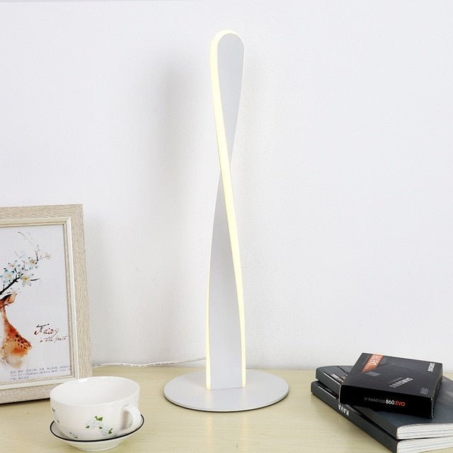 Modern Free Standing Lamps for Living Room Aluminum Floor Lamp Study Beside Lamp Stand Home Deco Lamp Floor Led Dimmable Lights