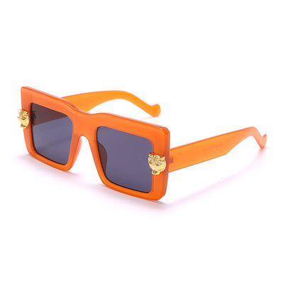 Chic Retro Diamond-Accented Wide Flat Top Sunglasses with Leopard Head Detail