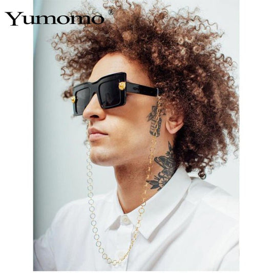 Chic Retro Diamond-Accented Wide Flat Top Sunglasses with Leopard Head Detail