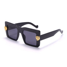 Chic Retro Diamond-Accented Wide Flat Top Sunglasses with Leopard Head Detail
