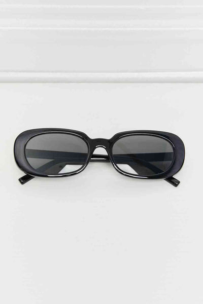 Chic Oval Full Frame Sunglasses