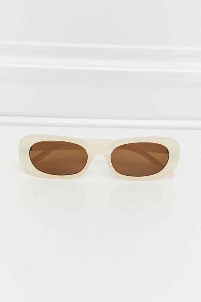 Chic Oval Full Frame Sunglasses