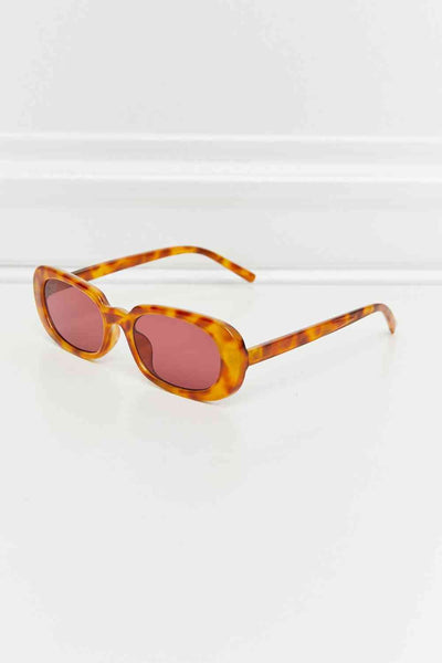 Chic Oval Full Frame Sunglasses