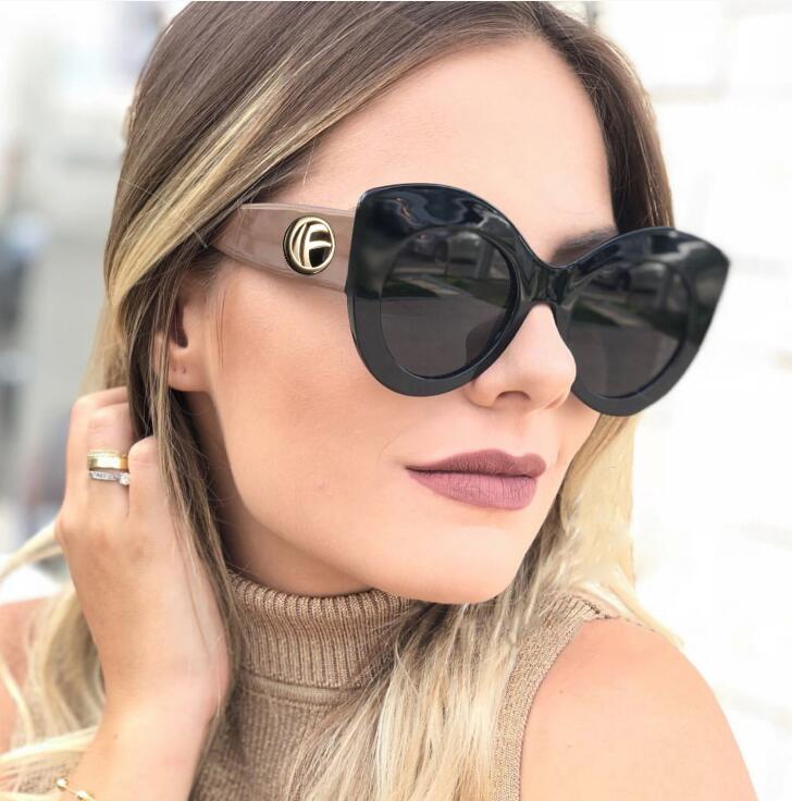 Chic Oversized Cat Eye Sunglasses for Women - Trendy Pink UV400 Protection