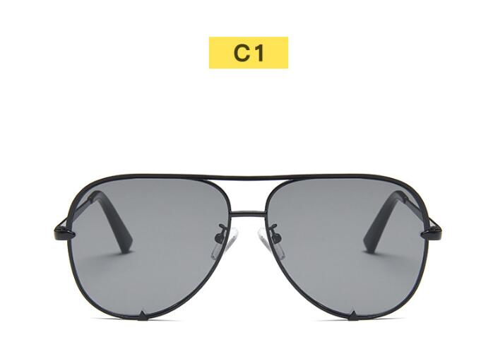 Classic Retro UV400 Pilot Sunglasses for Men and Women - Designer Driving Shades