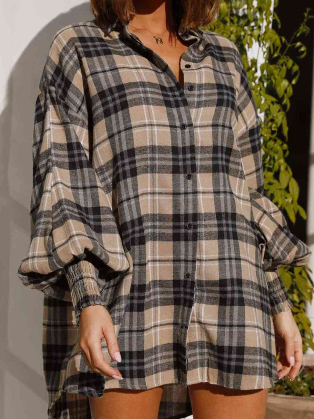 Stylish Checkered Lantern Sleeve Top