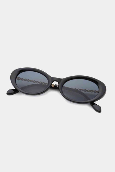 Chic Polycarbonate Cat-Eye Sunglasses with UV Protection