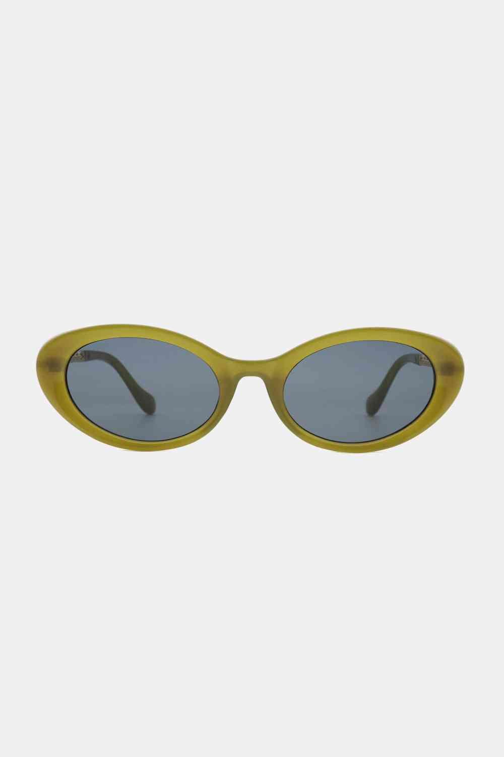 Chic Polycarbonate Cat-Eye Sunglasses with UV Protection