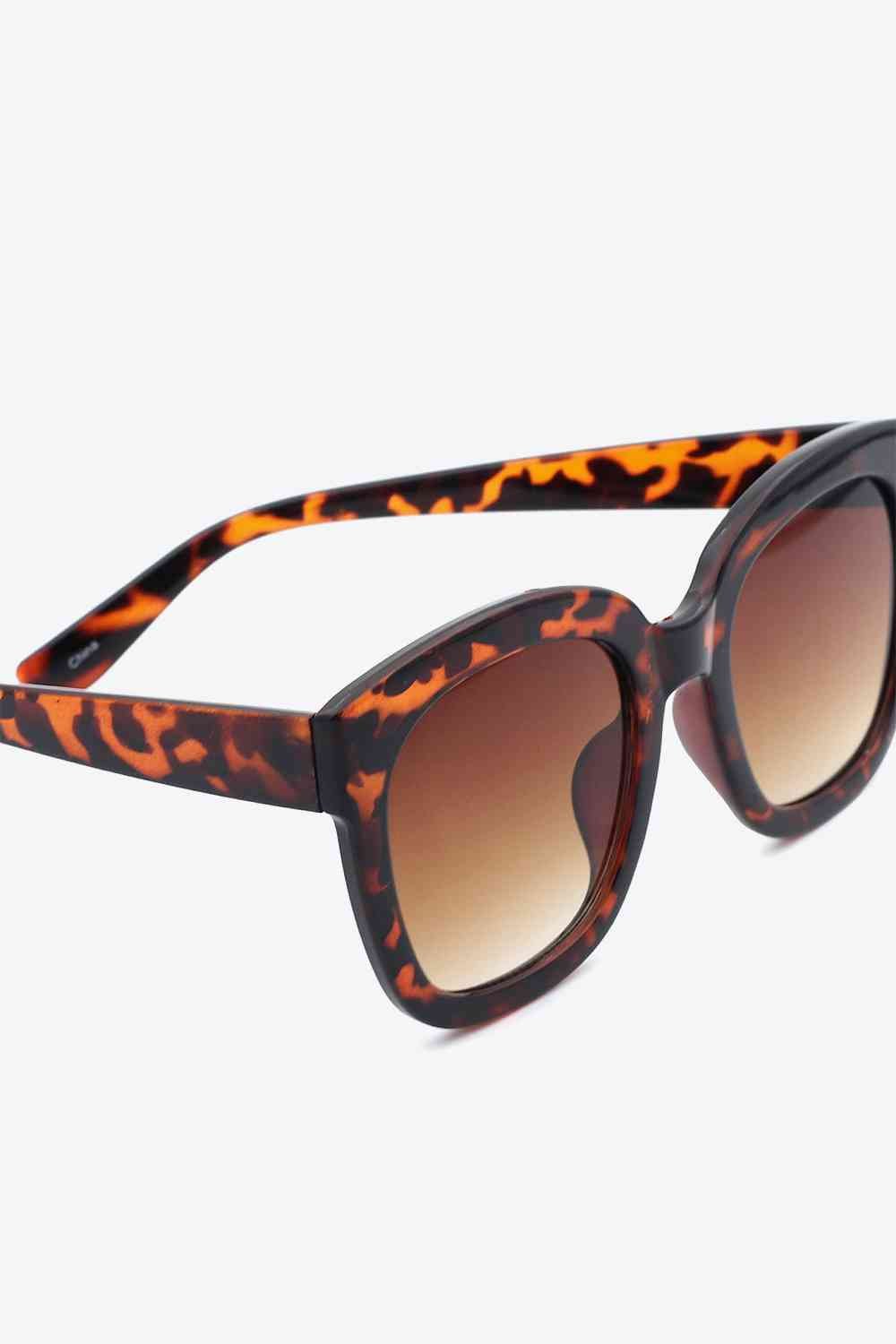 Stylish Square Sunglasses with UV400 Protection