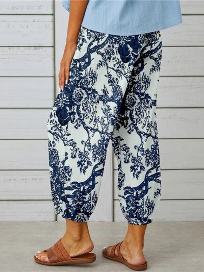 Chic Printed Tie-Detail Cropped Pants