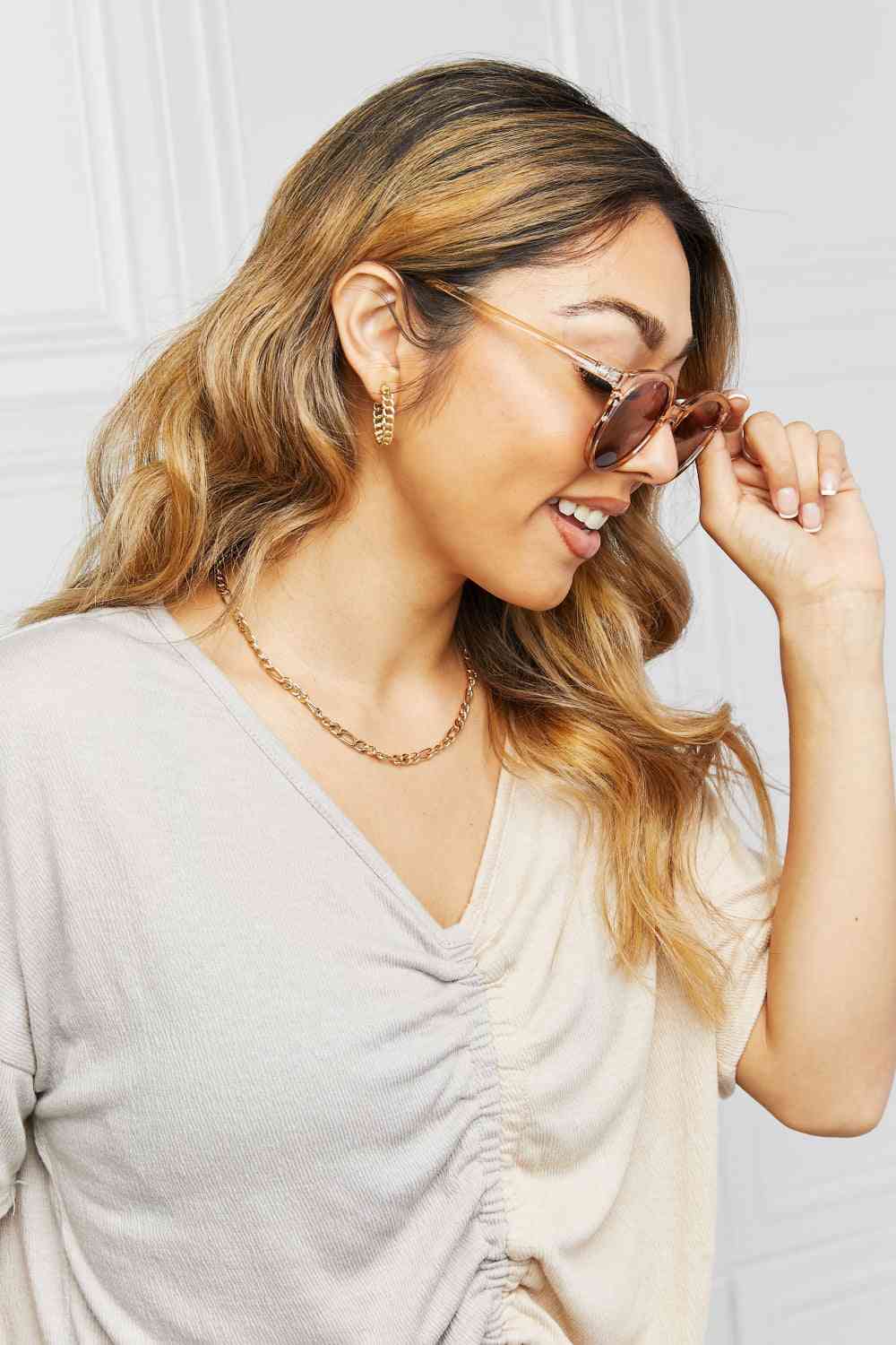 Stylish Round Polycarbonate Frame Sunglasses with UV Protection